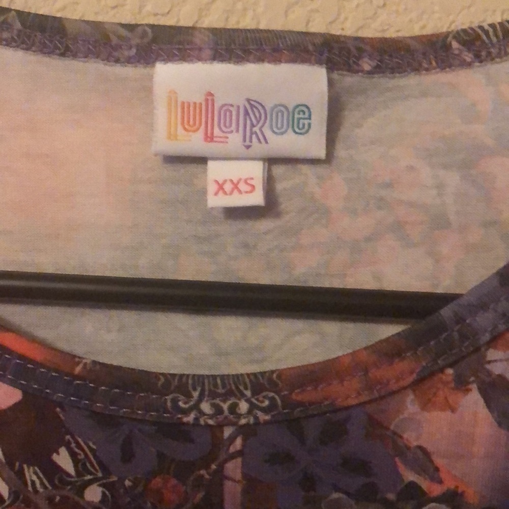 𝅺lularoe top - Picture 3 of 4